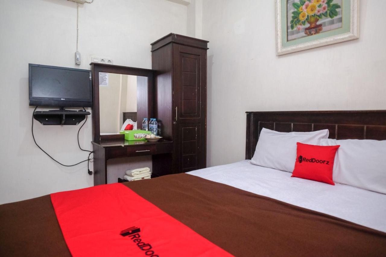 Reddoorz At Hotel Rich Parepare Near Pantai Mattirotasi エクステリア 写真