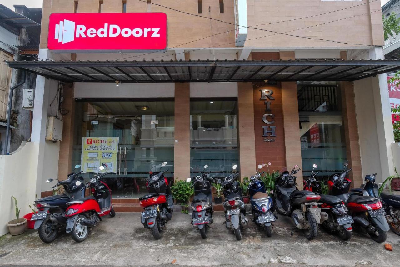 Reddoorz At Hotel Rich Parepare Near Pantai Mattirotasi エクステリア 写真