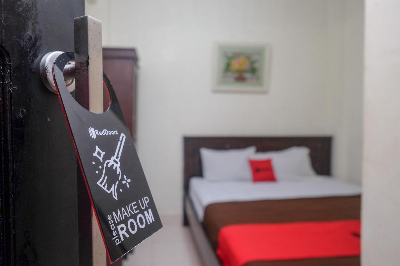 Reddoorz At Hotel Rich Parepare Near Pantai Mattirotasi エクステリア 写真