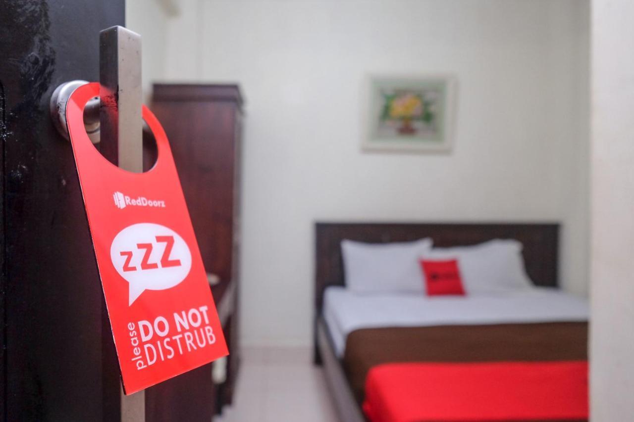 Reddoorz At Hotel Rich Parepare Near Pantai Mattirotasi エクステリア 写真